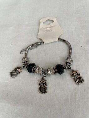 Fashion Jewelry Silver-Tone Owl Charm Bracelet with Black Beads